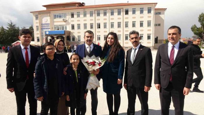 Bakan Tekin’den Burdur’a 24 Proje Sözü