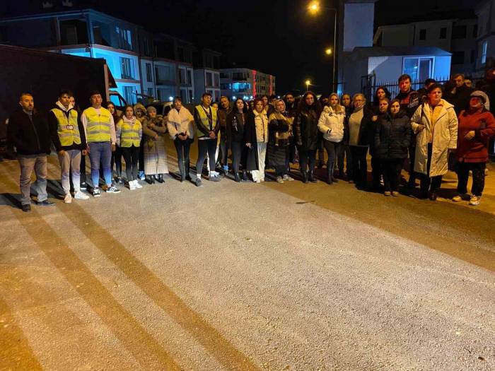 İnegöl’de Yavru Kedilerin Katledilmesine Hayvanseverlerden Tepki