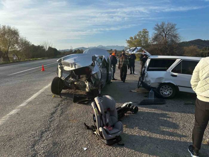 Milas-söke Karayolu’nda Feci Kaza: 1’i Çocuk 5 Yaralı