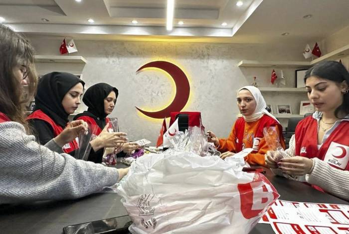 Subü Kızılay Topluluğu’ndan Farkındalık Etkinlikleri