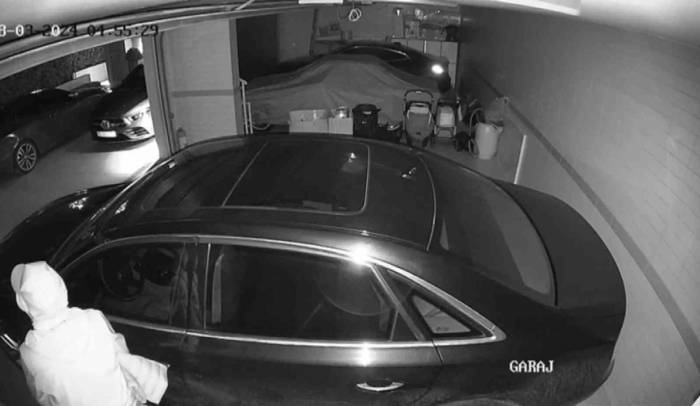 Üsküdar’da İş Adamının Otomobilini Çalan Şüpheli Kıskıvrak Yakalandı