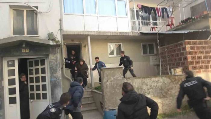 Ablasını Rehin Aldı, Yaşananlar Film Sahnelerini Aratmadı...