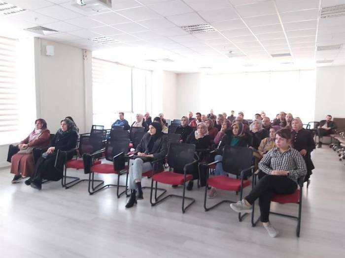 Çankırı’da Okullardaki Gıda İşletmeleri Personeline Hijyen Eğitimi