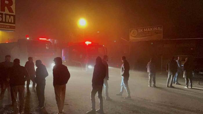 Çorlu’da İş Yeri Yangını: 4 Yaralı