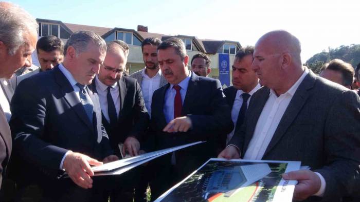 Gençlik Ve Spor Bakanı Bak Marmaris’te Projeleri İnceledi