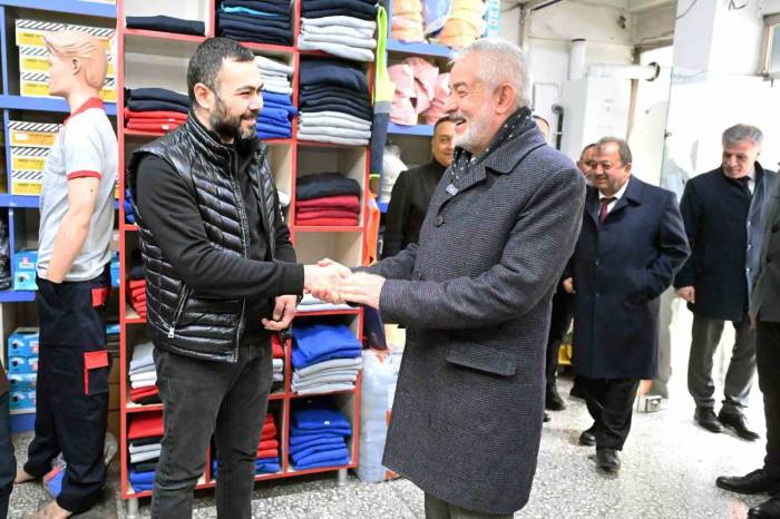 Başkan Başdeğirmen: "onlar Savuruyor Biz İşimize Bakıyoruz”