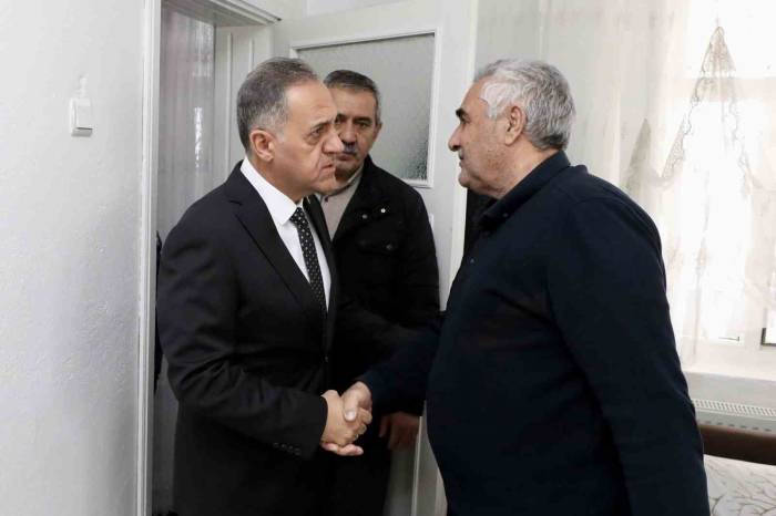 Bingöl Valisi Usta, Şehit Polisin Ailesine Başsağlığı Dileklerini Sundu