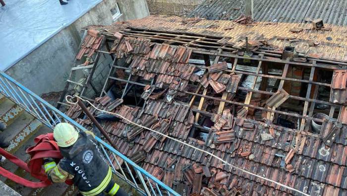 Gebze’de Metruk Binada Yangın