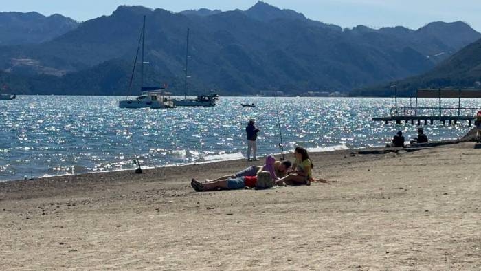 Marmarisliler Baharın Keyfini Çıkarıyor
