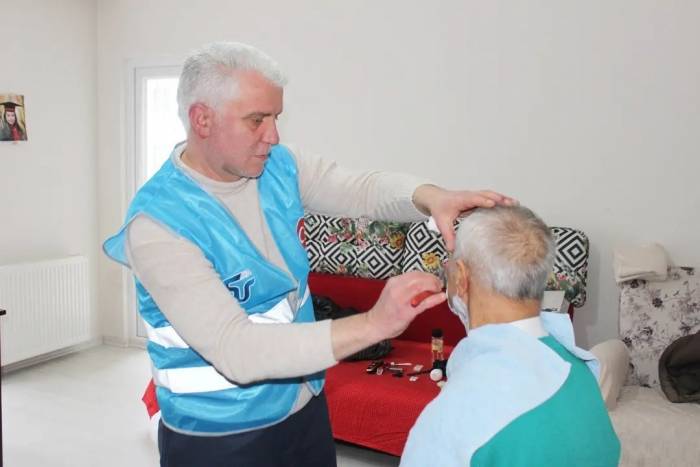 Tekkeköy Belediyesi’nden ’evde Kuaför’ Hizmeti