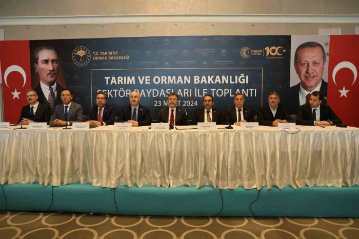 Bakan Yumaklı’dan ‘Su’ Mesajı: “Su Fakiri Olabiliriz”