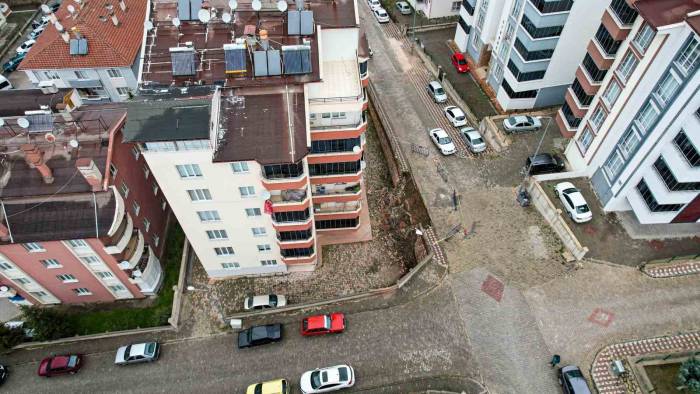 Tokat’ta İstinat Duvarı Devrildi: Faciadan Dönüldü