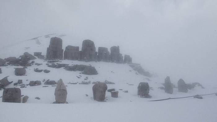 Nemrut Dağı Baharda Kışı Yaşıyor