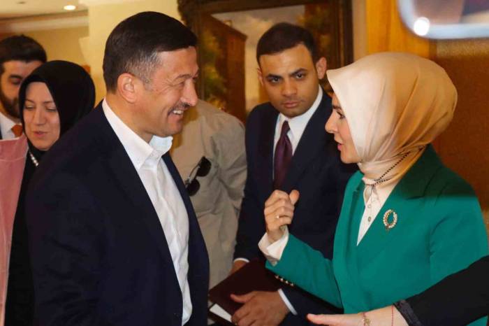 Bakan Göktaş: “Hamza Dağ Başkanımız, İzmir’in Kaybettiği Zamanı Telafi Edecek”