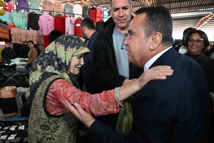 Başkan Böcek: “Biz Şov Değil, Hizmet Peşindeyiz”