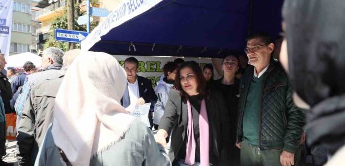 Başkan Çerçioğlu, Efeler Pazar Pazarı’nda On Binlerce Fideyi Vatandaşlarla Buluşturdu