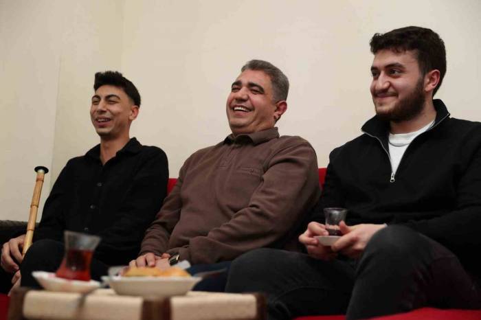 Vali Aslan, Üniversite Öğrencileriyle Bir Araya Geldi