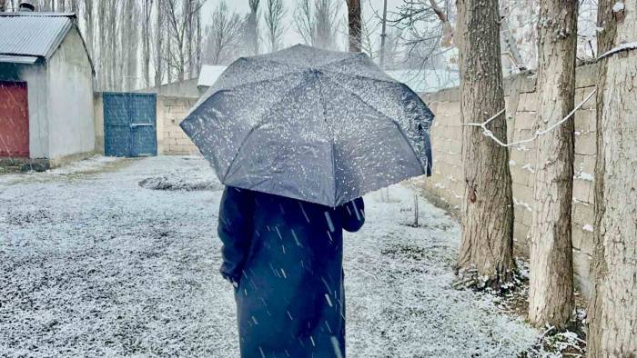 Ağrı’da Kış Manzarası Göz Kamaştırıyor