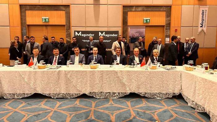 Manginder’den İftar