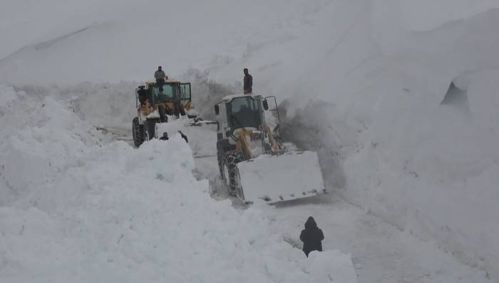 Muş’ta Kar Kalınlığı 4 Metreye Ulaştı