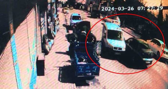 Dolmuş İle Otomobilin Çarpıştığı Kaza Kamerada: 5 Yaralı