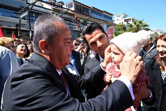 Başkan Böcek: “Plastik Kasa Üretim Tesisi Kuracağız”