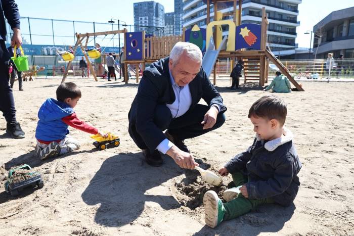 Şadi Özdemir: “Nilüfer’e Yaşayan Sokaklar Kazandıracağız”