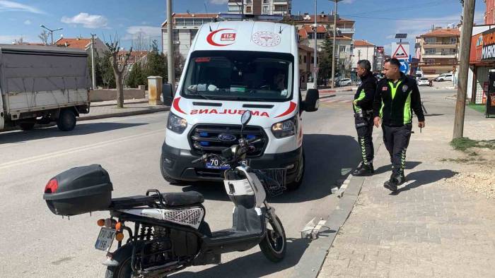 Polis, Kazaya Karışan Yaşlı Adamın Gözündeki Sorun Nedeniyle Ehliyetine El Koydu