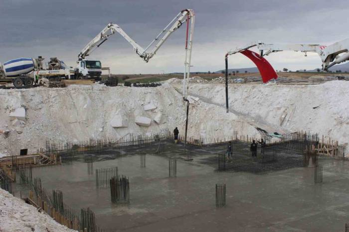 Beyşehir’de Osb’de Yapılan Caminin Temeli Dualarla Atıldı