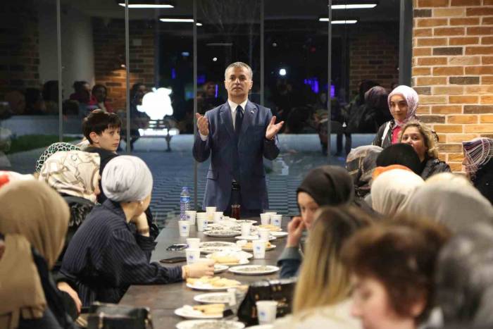 Kadınlar Ve Gençlerden Başkan Bıyık’a Tam Destek