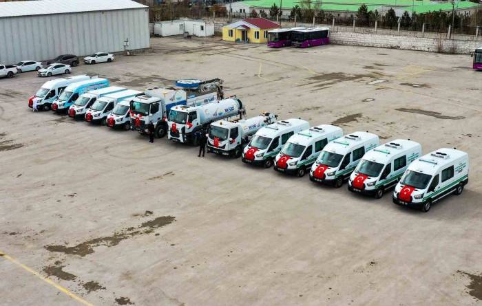 Vali Balcı, Yeni Alınan Araçları İnceledi