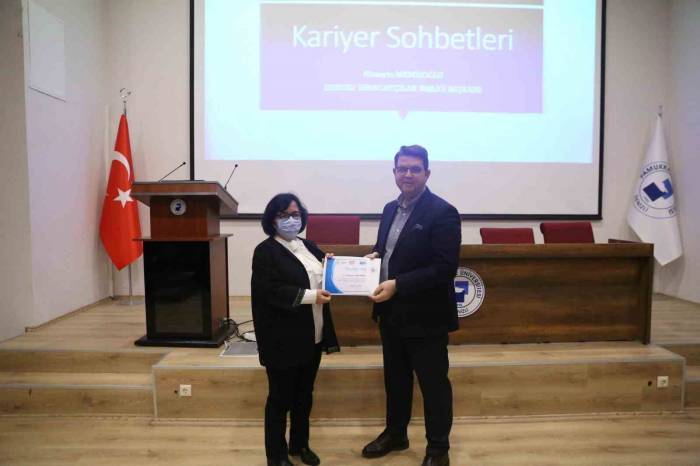 Denib Başkanı Memişoğlu, Kariyer Sohbetlerinde Öğrencilerle Buluştu