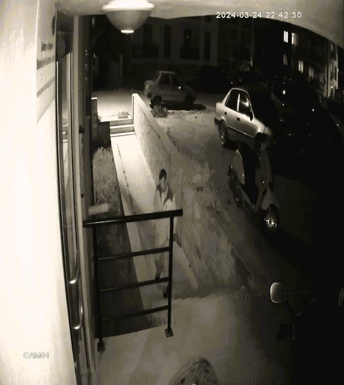 Üniversiteli Genç Kızın Kabusu Olan Röntgenci Yakalandı