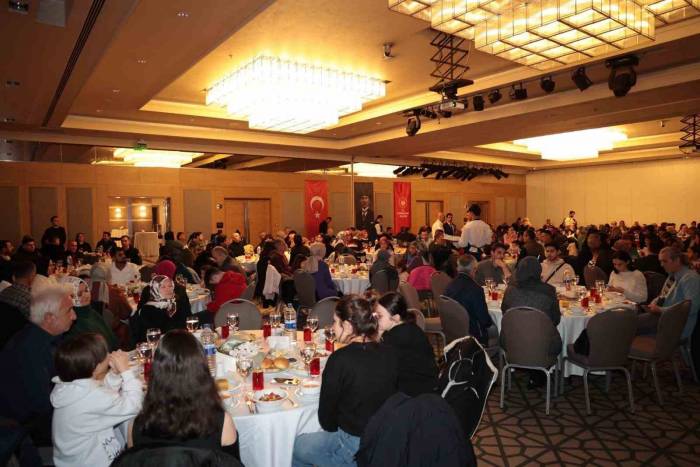 Vali Hacıbektaşoğlu, Koruma Altındaki Çocuklarla İftarda Buluştu