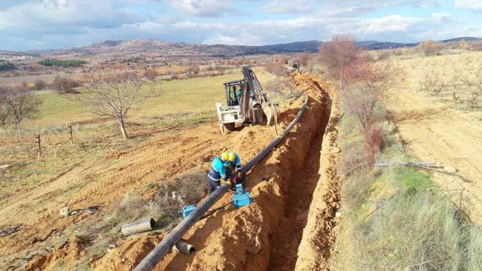 Büyükşehir Deski 3 Mahallenin Daha İçme Suyu Hatlarını Yeniledi