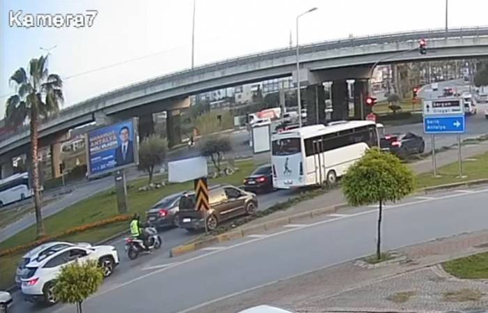 Kırmızı Işık İhlali, Motosiklet Sürücüsünü Hayattan Koparıyordu