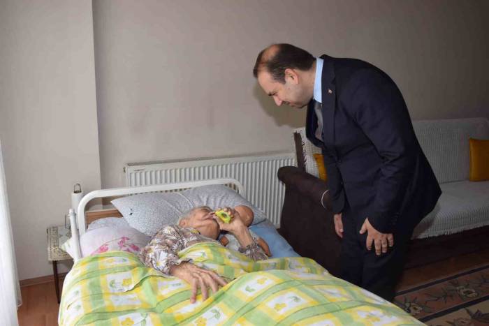 Evde Sağlık Hizmeti Alan Hastalar Takip Edilmeye Devam Ediyor