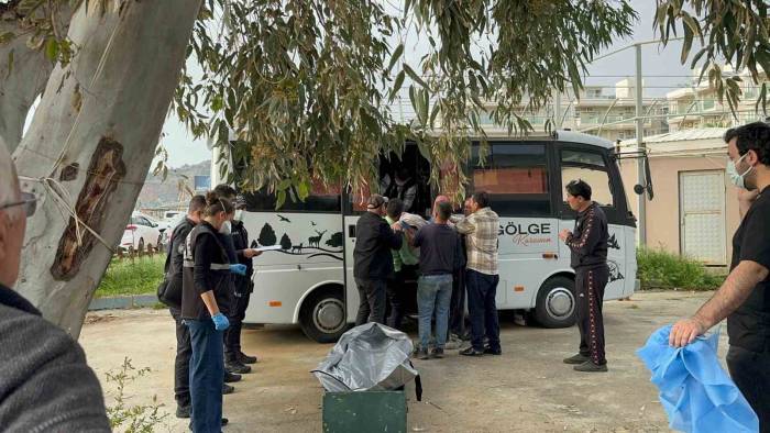 Emekli Öğretmen Karavanda Ölü Bulundu