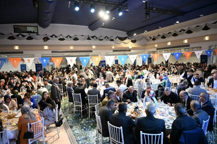 Mamak’ta 50 Chp Üyesi İstifa Edip Ak Parti’ye Katıldı