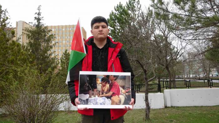 Sivas’ta Üniversite Öğrencileri Filistin İçin Yürüdü