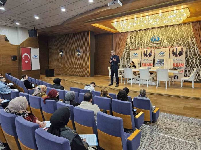 Sultangazi Belediyesi Kariyer Merkezi’nden 21 Bin 500 Kişiye İş İmkanı