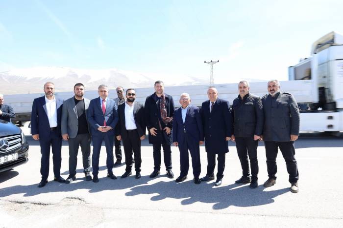 Pınarbaşı’nda Cumhur İttifakından Tarihi Konvoy