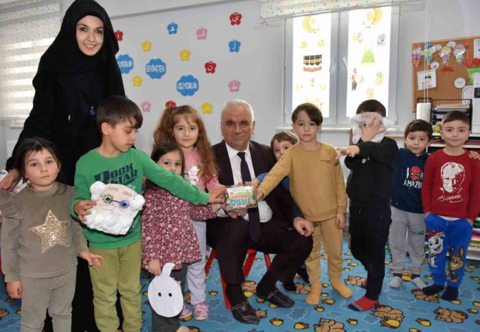 Minikler Herkese Örnek Oldu