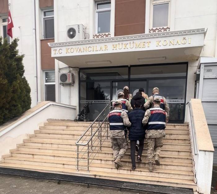 Elazığ Merkezli 5 İlde "Forex" Dolandırıcılarına Operasyon: 4 Şüpheli Tutuklandı