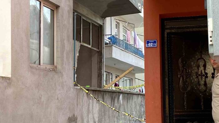 Üzerine Duvar Yıkılan Çocuk Hayatını Kaybetti