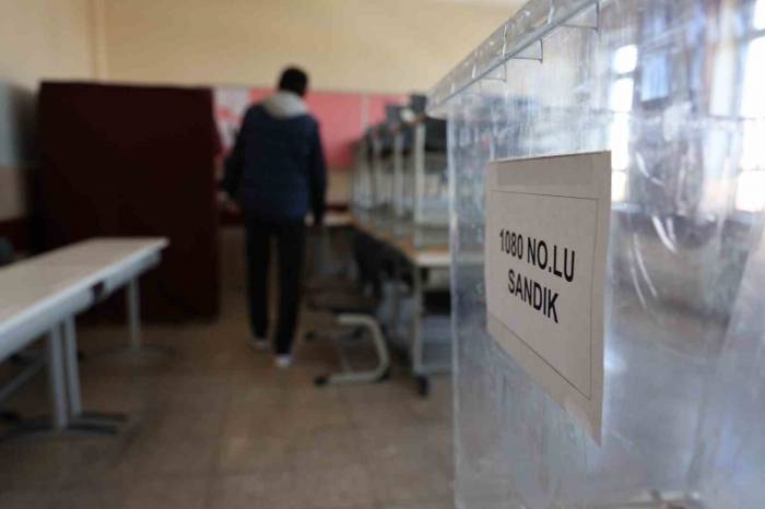 Konya’da Sandıklar Okullara Yerleştirildi