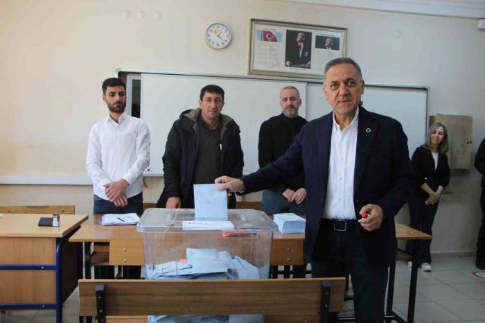 Oyunu Kullanan Bingöl Valisi Usta: “Şuana Kadar Bize İntikal Eden Herhangi Bir Olay Olmadı”