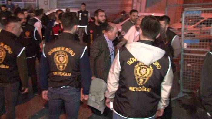 Beyoğlu’nda Sayılan Oylar İlçe Seçim Kurulu’na Getirildi