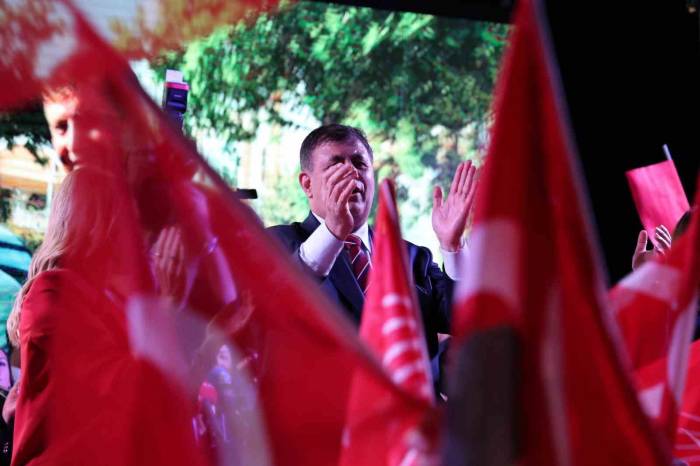 Chp’li Tugay: “Bugün İzmir İçin Yeni Bir Gün”