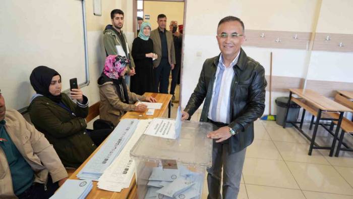Gaziantep Valisi Çeber, Oyunu Kullandı